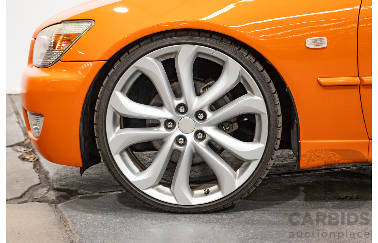 9/2001 Lexus IS200 GXE10R 4d Sedan Sunburst Orange 2.0L