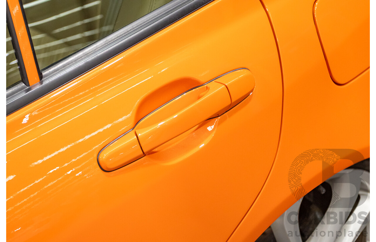 9/2001 Lexus IS200 GXE10R 4d Sedan Sunburst Orange 2.0L