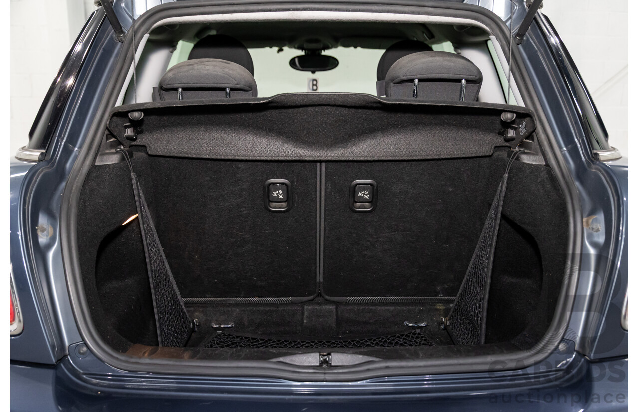 9/2009 Mini Cooper D R56 2d Hatchback Horizon Blue Metallic/Pepper White Roof Turbo Diesel 1.6L