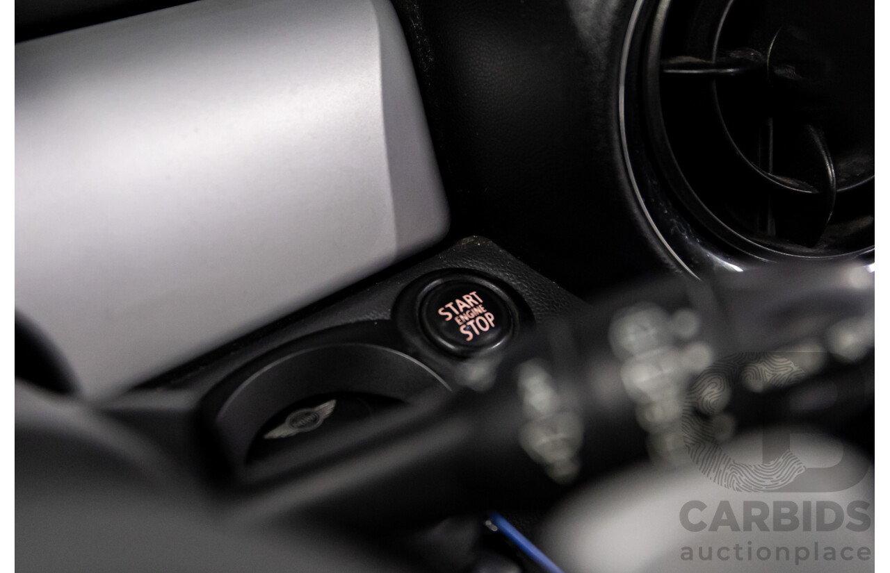 9/2009 Mini Cooper D R56 2d Hatchback Horizon Blue Metallic/Pepper White Roof Turbo Diesel 1.6L