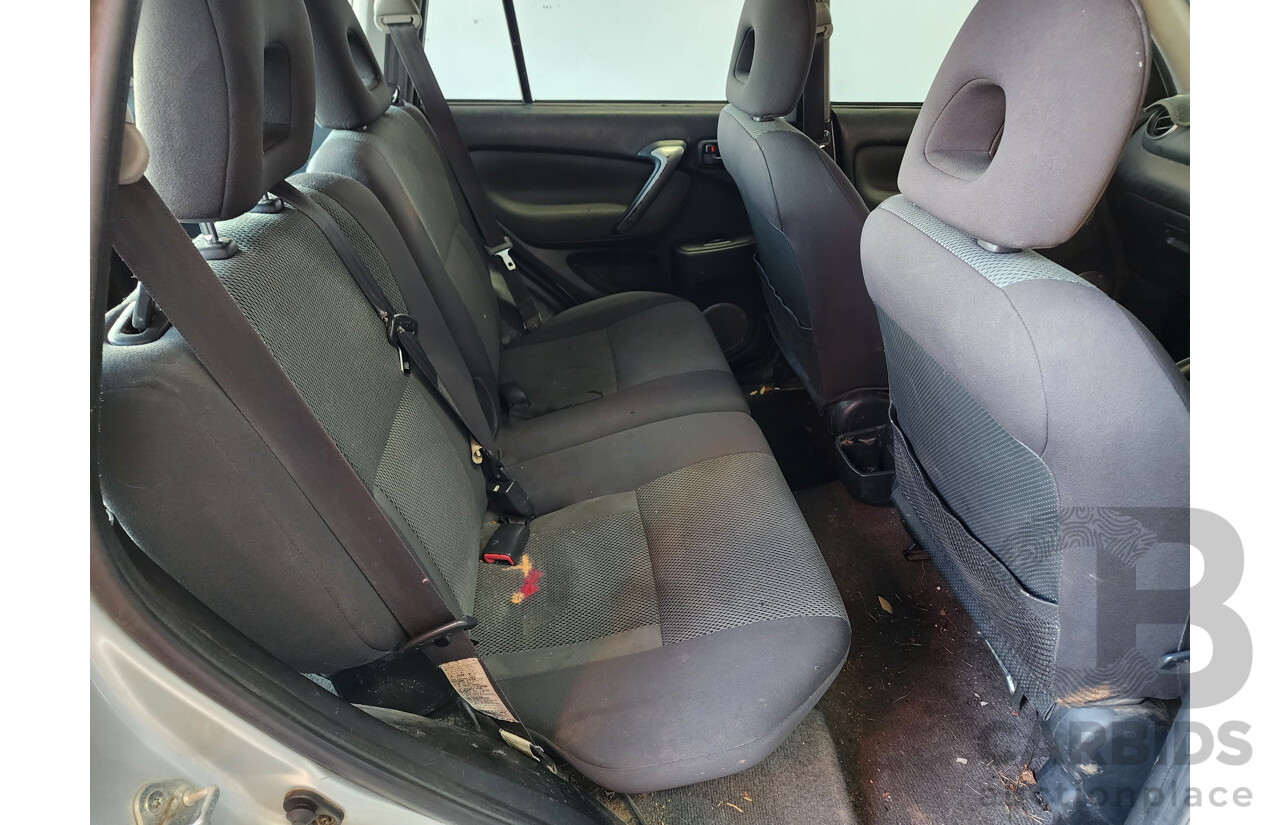 4/2004 Toyota Rav4 CV (4x4) ACA23R 4d Wagon Silver 2.4L