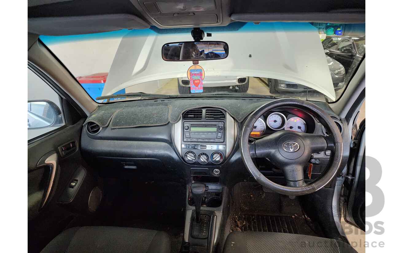 4/2004 Toyota Rav4 CV (4x4) ACA23R 4d Wagon Silver 2.4L