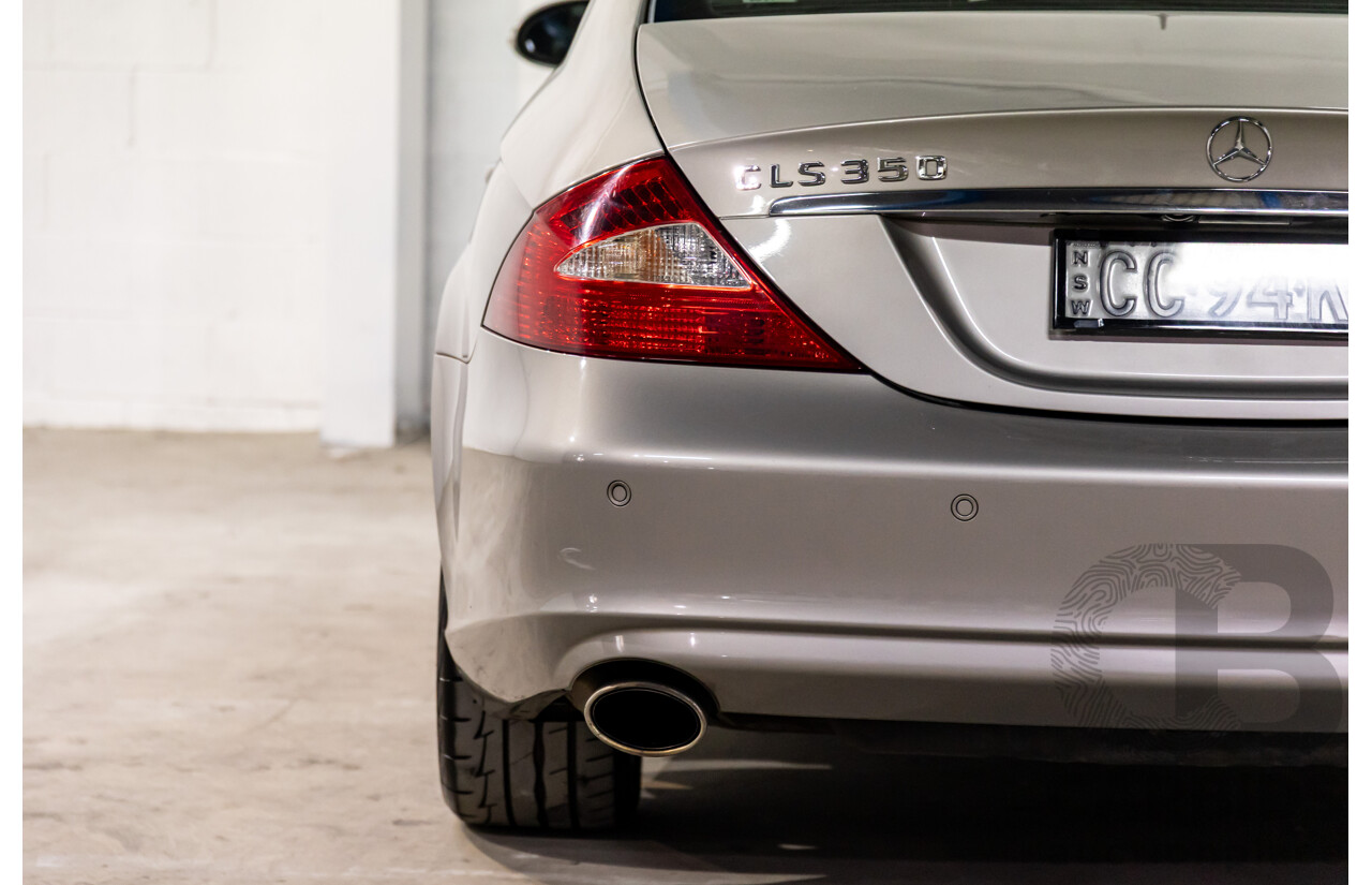 8/2005 Mercedes-Benz CLS 350 219 4d Coupe Cubanite Silver Metallic V6 3.5L