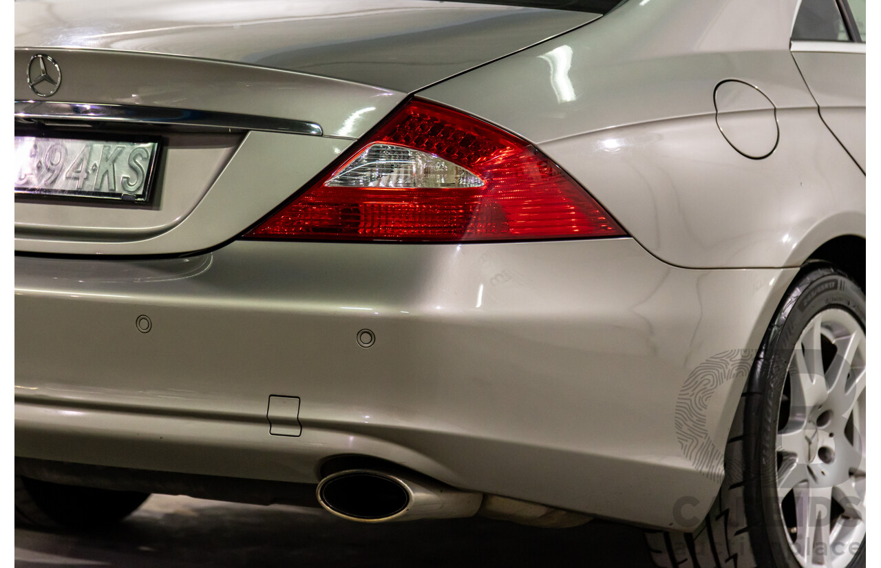 8/2005 Mercedes-Benz CLS 350 219 4d Coupe Cubanite Silver Metallic V6 3.5L