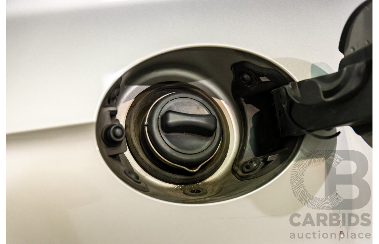 8/2005 Mercedes-Benz CLS 350 219 4d Coupe Cubanite Silver Metallic V6 3.5L