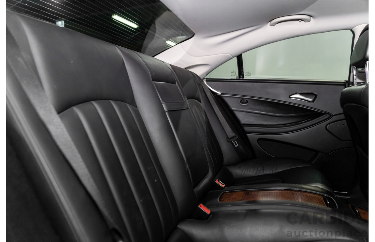 8/2005 Mercedes-Benz CLS 350 219 4d Coupe Cubanite Silver Metallic V6 3.5L