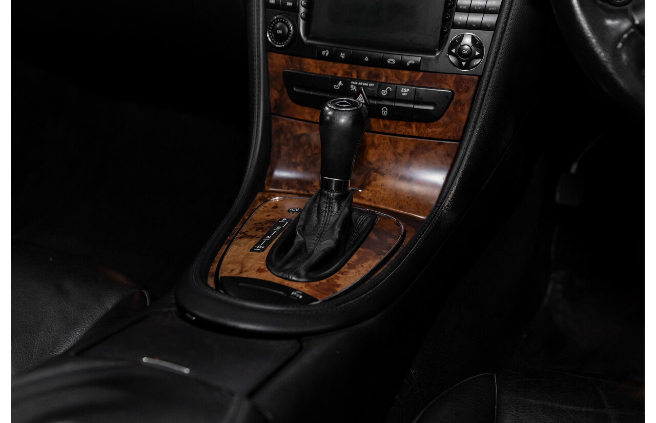 8/2005 Mercedes-Benz CLS 350 219 4d Coupe Cubanite Silver Metallic V6 3.5L