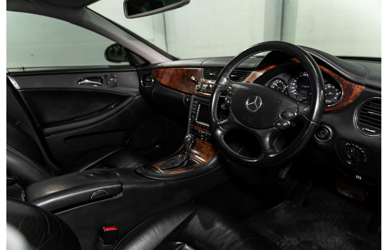 8/2005 Mercedes-Benz CLS 350 219 4d Coupe Cubanite Silver Metallic V6 3.5L