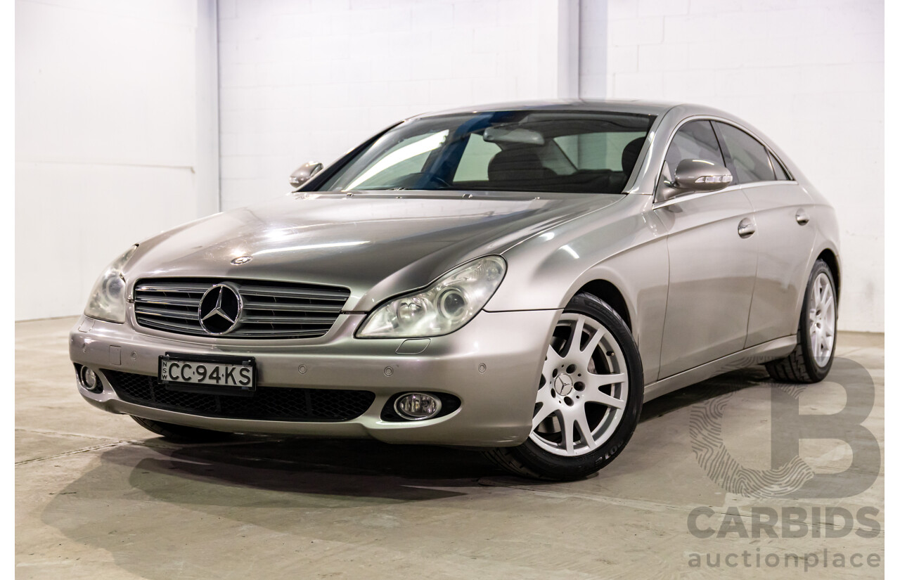 8/2005 Mercedes-Benz CLS 350 219 4d Coupe Cubanite Silver Metallic V6 3.5L