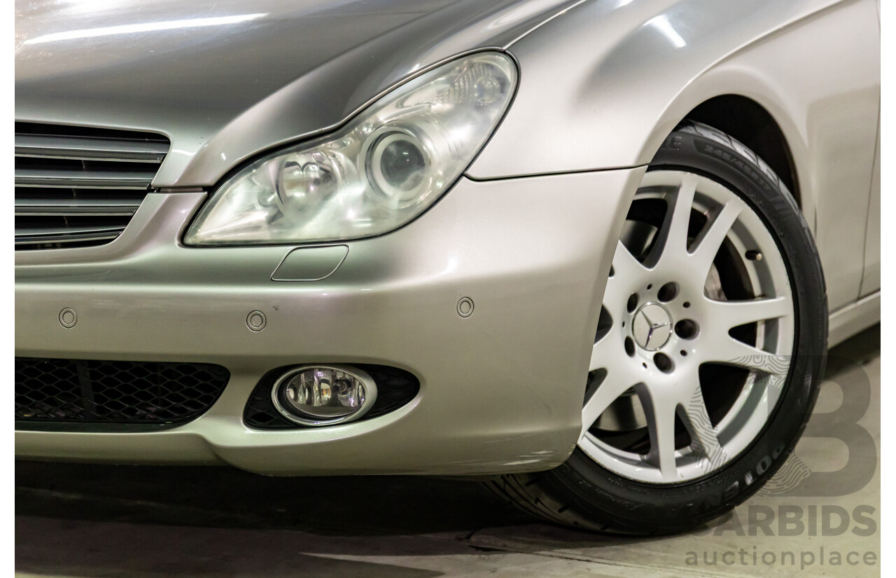 8/2005 Mercedes-Benz CLS 350 219 4d Coupe Cubanite Silver Metallic V6 3.5L
