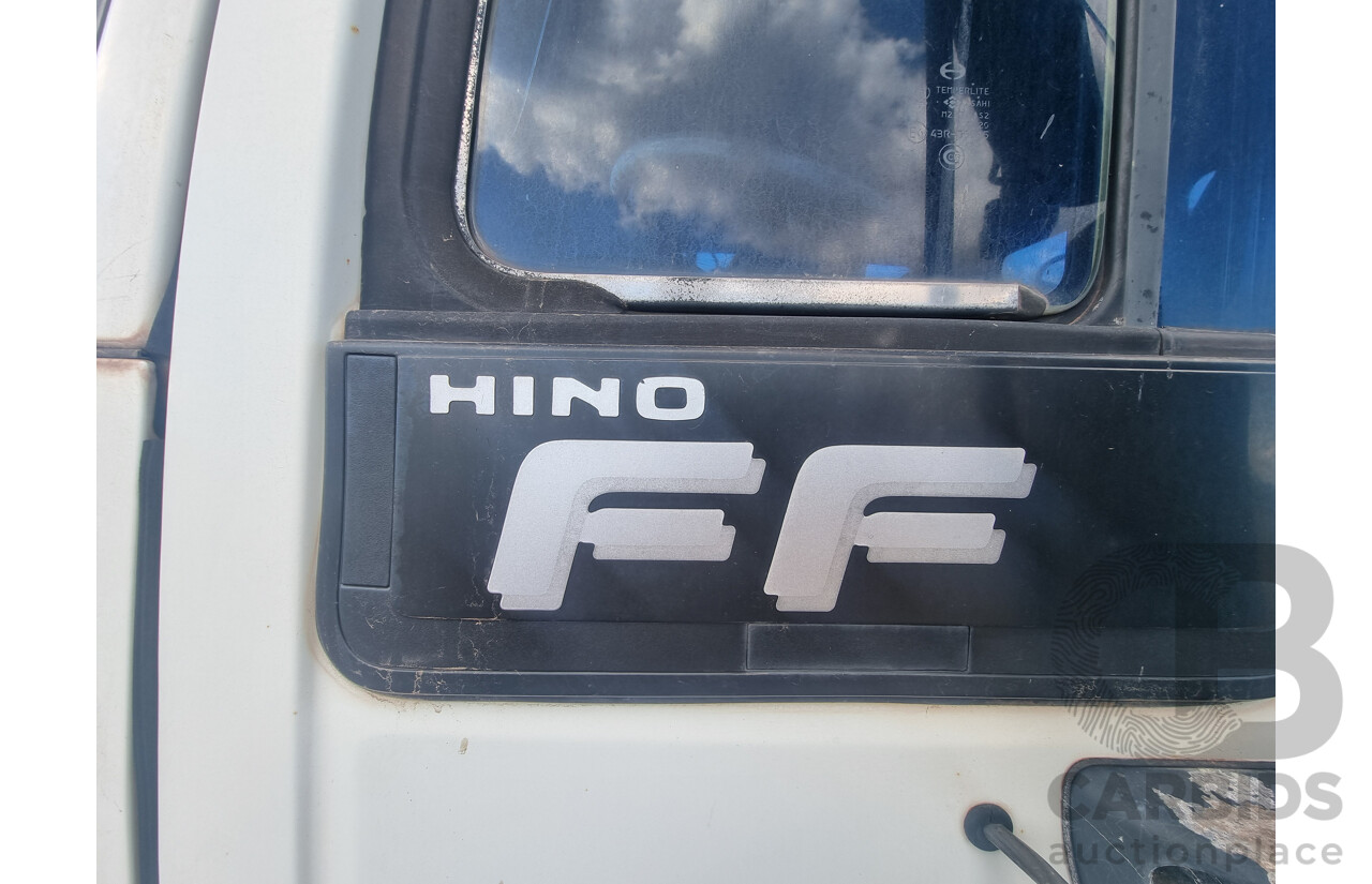 12/2002, Hino FF1J - 6 Cylinder Diesel, Dual Control 770 Cyclone Street Sweeper