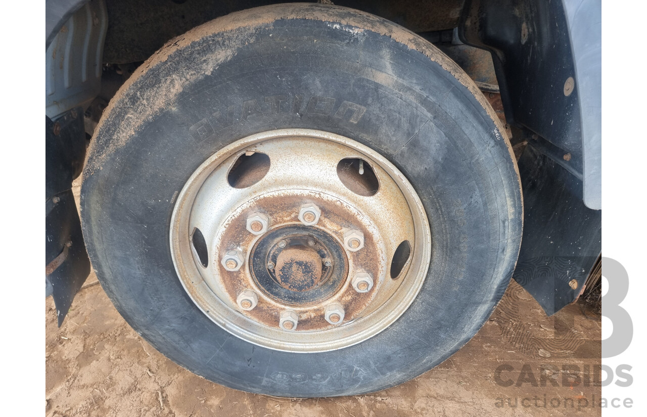 12/2002, Hino FF1J - 6 Cylinder Diesel, Dual Control 770 Cyclone Street Sweeper