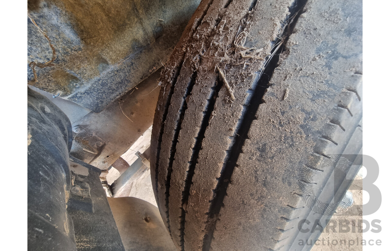 12/2002, Hino FF1J - 6 Cylinder Diesel, Dual Control 770 Cyclone Street Sweeper