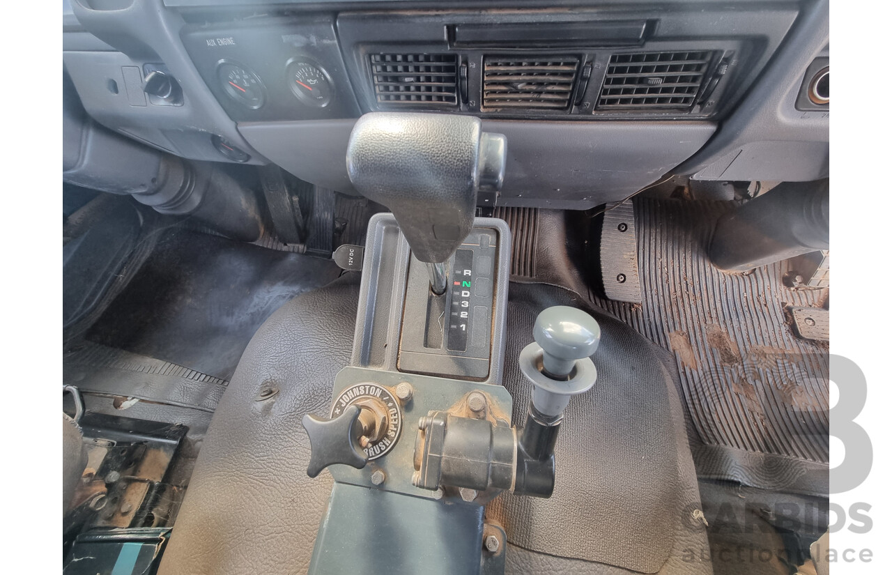 12/2002, Hino FF1J - 6 Cylinder Diesel, Dual Control 770 Cyclone Street Sweeper