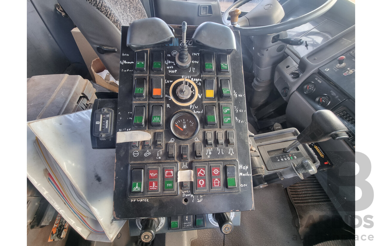 12/2002, Hino FF1J - 6 Cylinder Diesel, Dual Control 770 Cyclone Street Sweeper