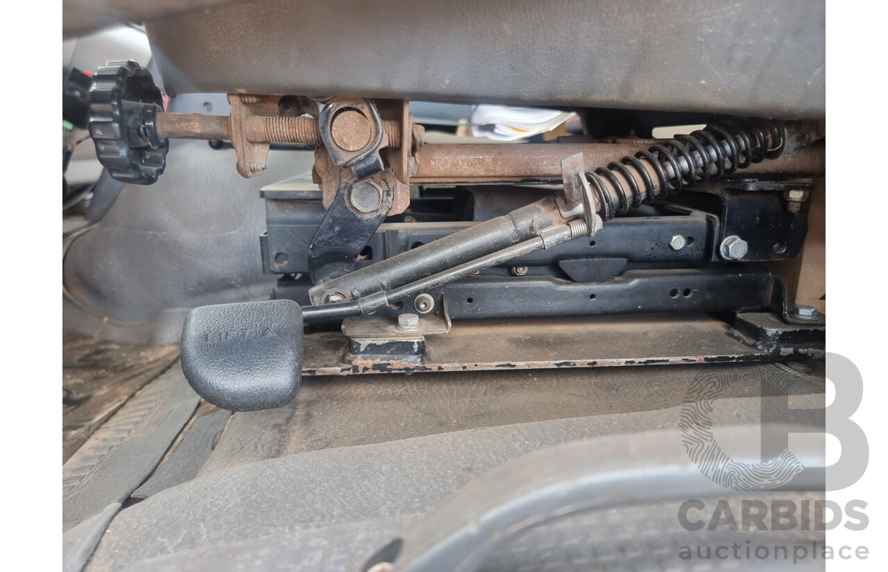 12/2002, Hino FF1J - 6 Cylinder Diesel, Dual Control 770 Cyclone Street Sweeper