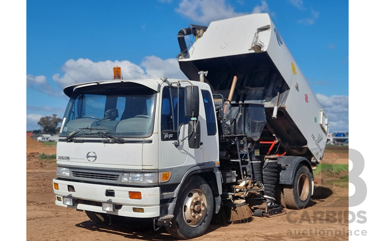 12/2002, Hino FF1J - 6 Cylinder Diesel, Dual Control 770 Cyclone Street Sweeper