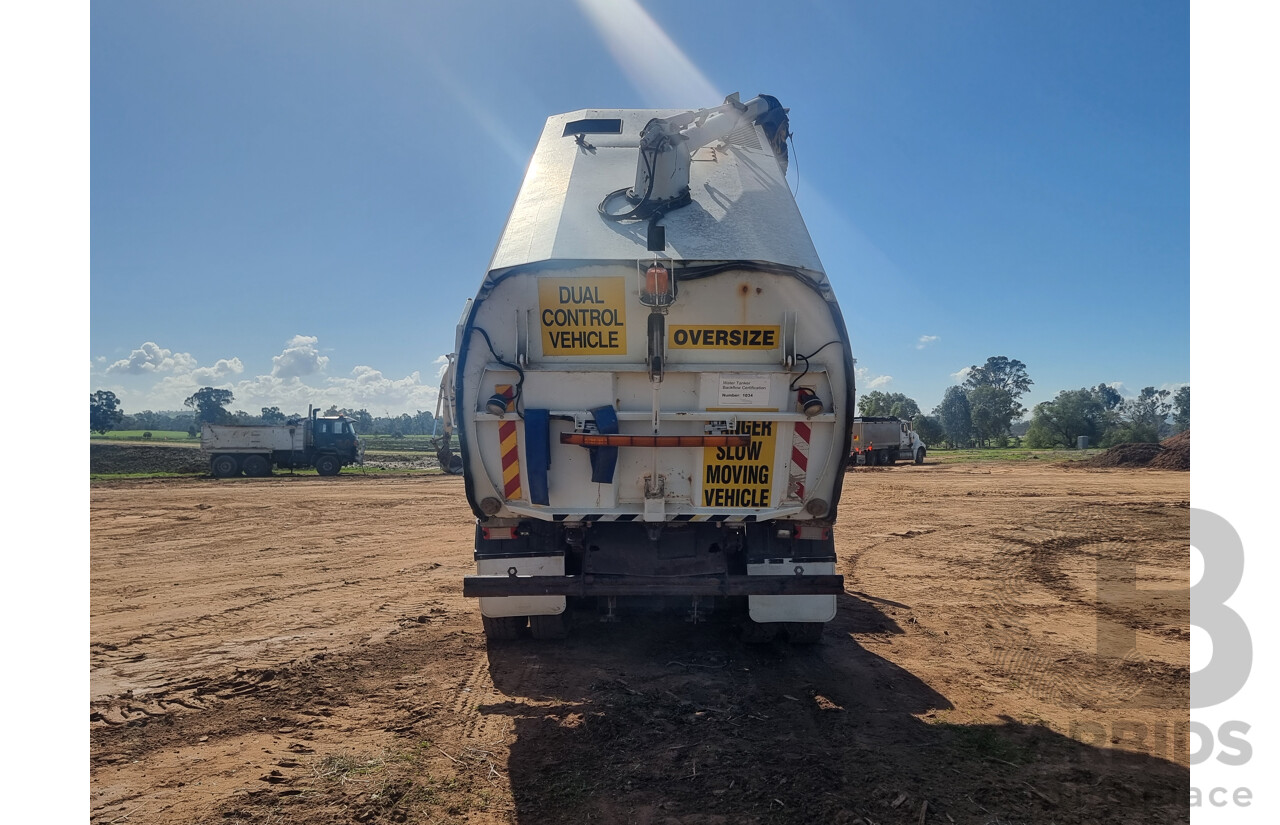 12/2002, Hino FF1J - 6 Cylinder Diesel, Dual Control 770 Cyclone Street Sweeper