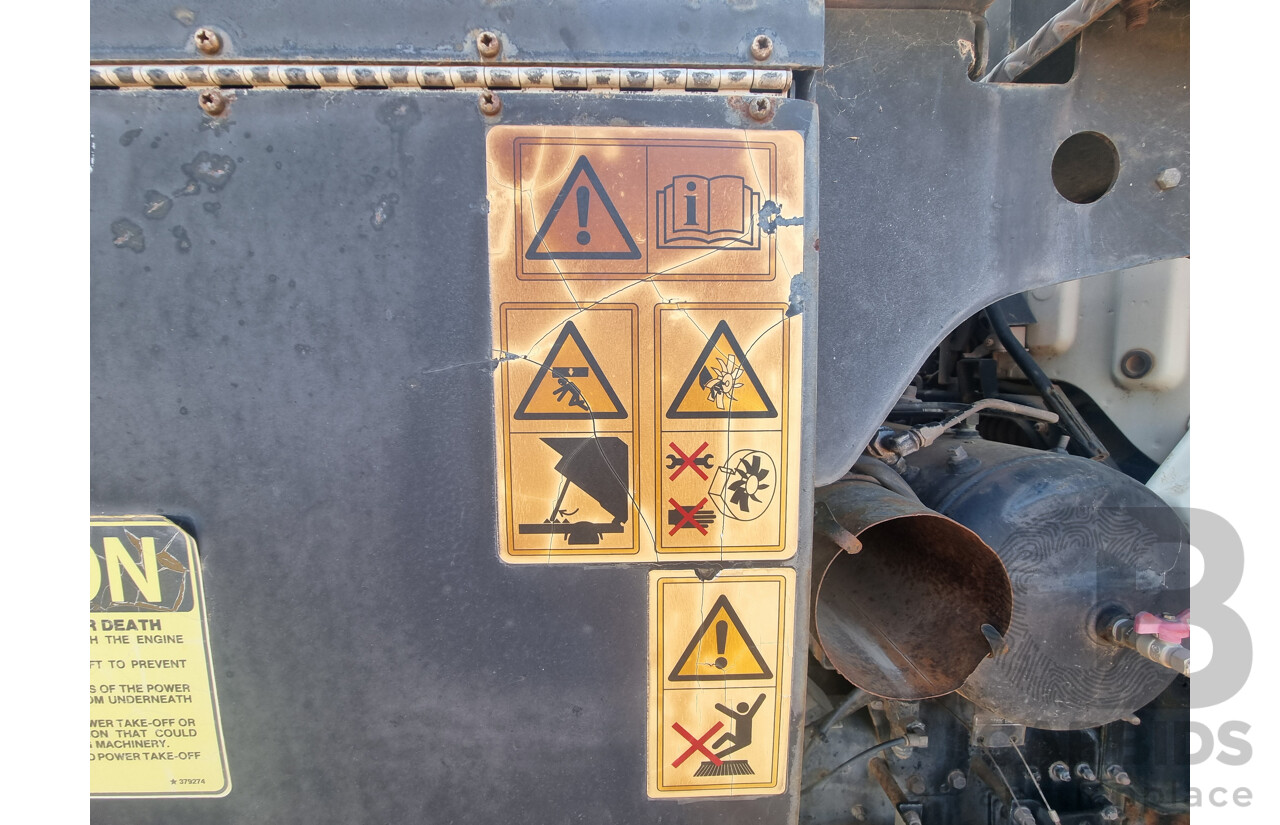 12/2002, Hino FF1J - 6 Cylinder Diesel, Dual Control 770 Cyclone Street Sweeper