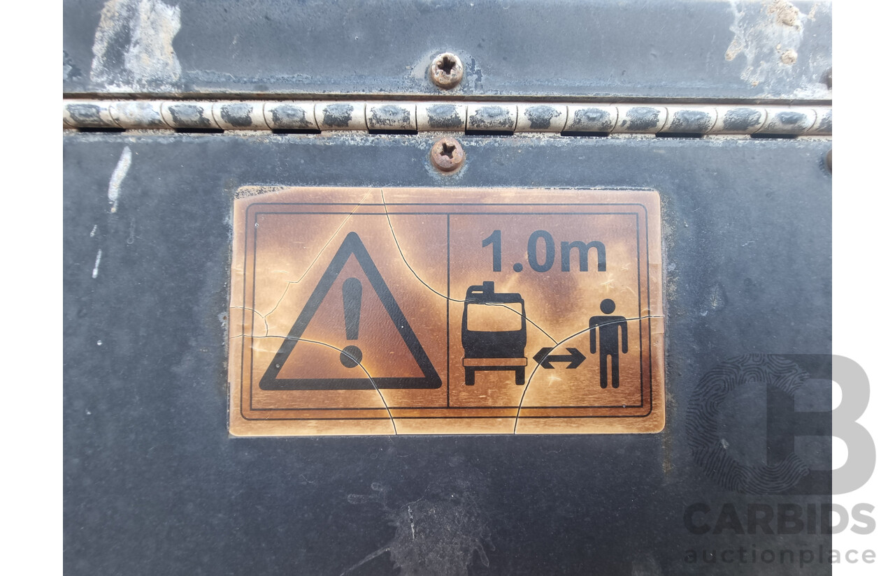 12/2002, Hino FF1J - 6 Cylinder Diesel, Dual Control 770 Cyclone Street Sweeper