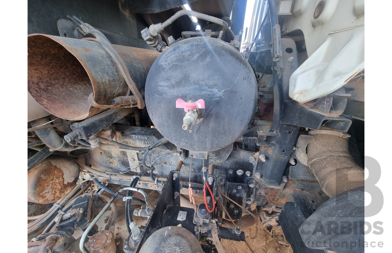 12/2002, Hino FF1J - 6 Cylinder Diesel, Dual Control 770 Cyclone Street Sweeper