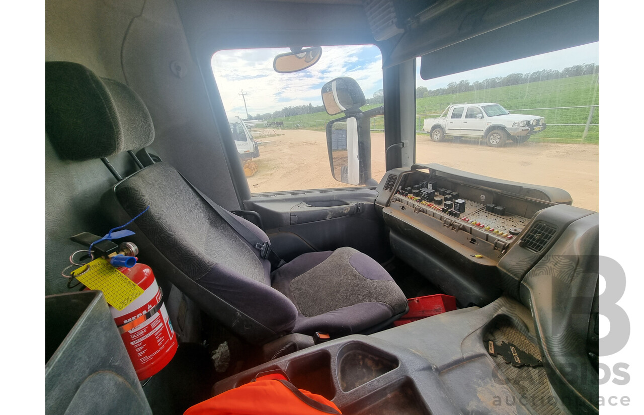 12/2003 Scania P124 6x4, 12L Diesel, Tipper Truck