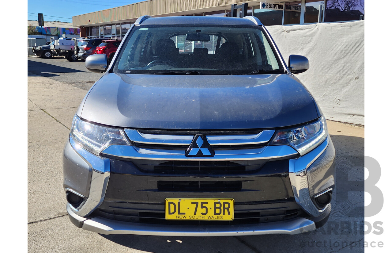 10/2017 Mitsubishi Outlander ES 7-seater (4x2) ZL MY18 4d Wagon Grey 2.4L