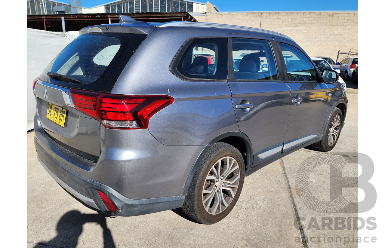 10/2017 Mitsubishi Outlander ES 7-seater (4x2) ZL MY18 4d Wagon Grey 2.4L