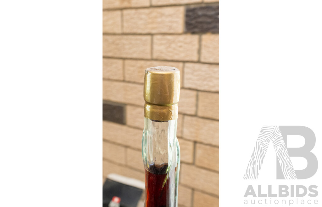 "Bottaro Vino Da Tavola" Bottle of Italian Red Table Wine