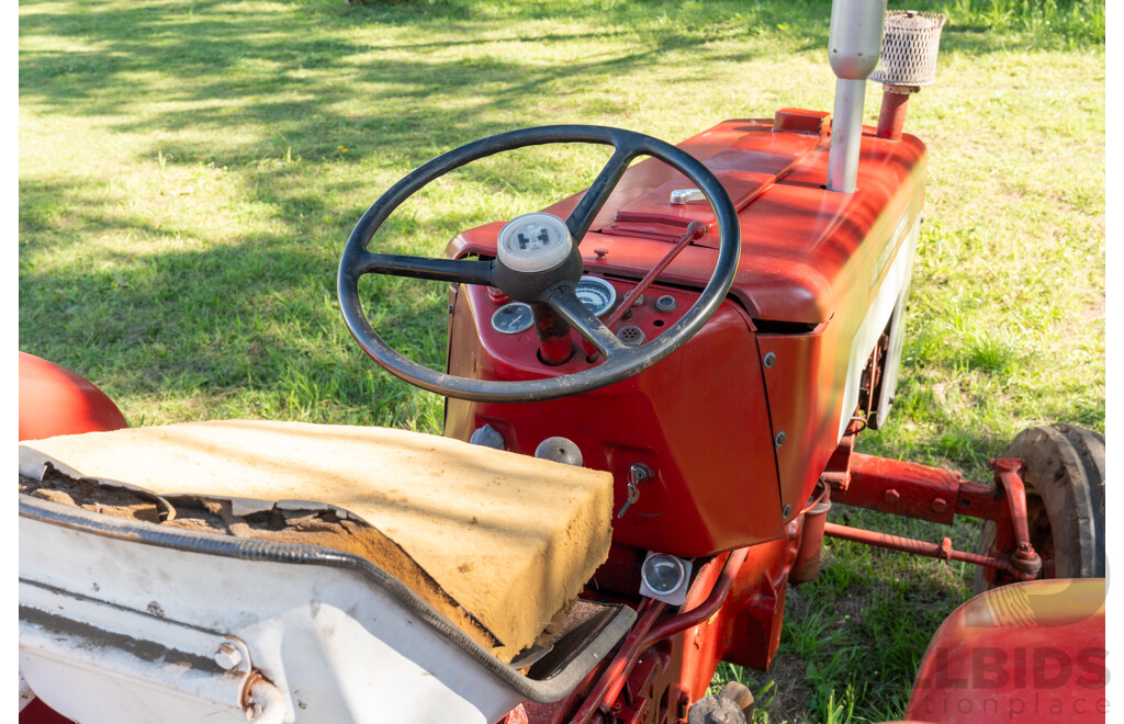 1971Circa, Red International Harvester 434 2.5L 4-cyl Diesel Tractor