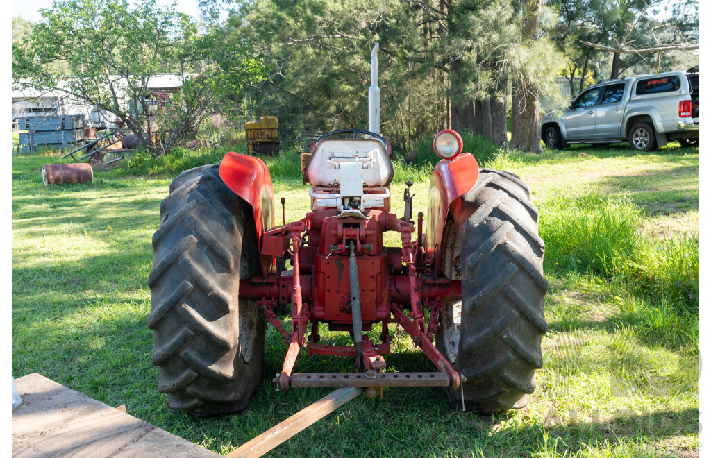 1971Circa, Red International Harvester 434 2.5L 4-cyl Diesel Tractor