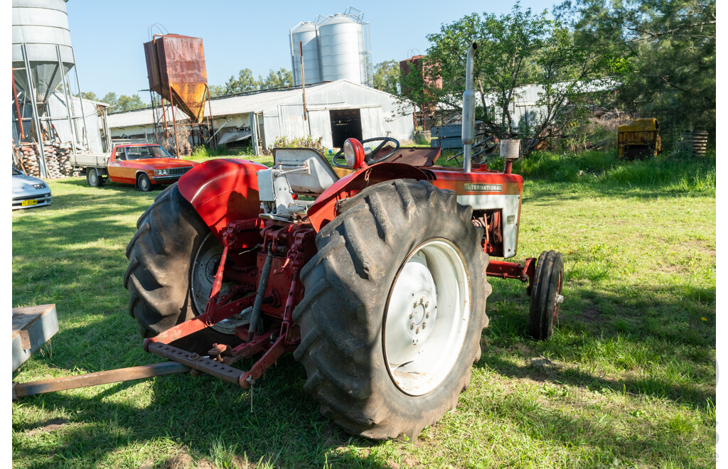 1971Circa, Red International Harvester 434 2.5L 4-cyl Diesel Tractor