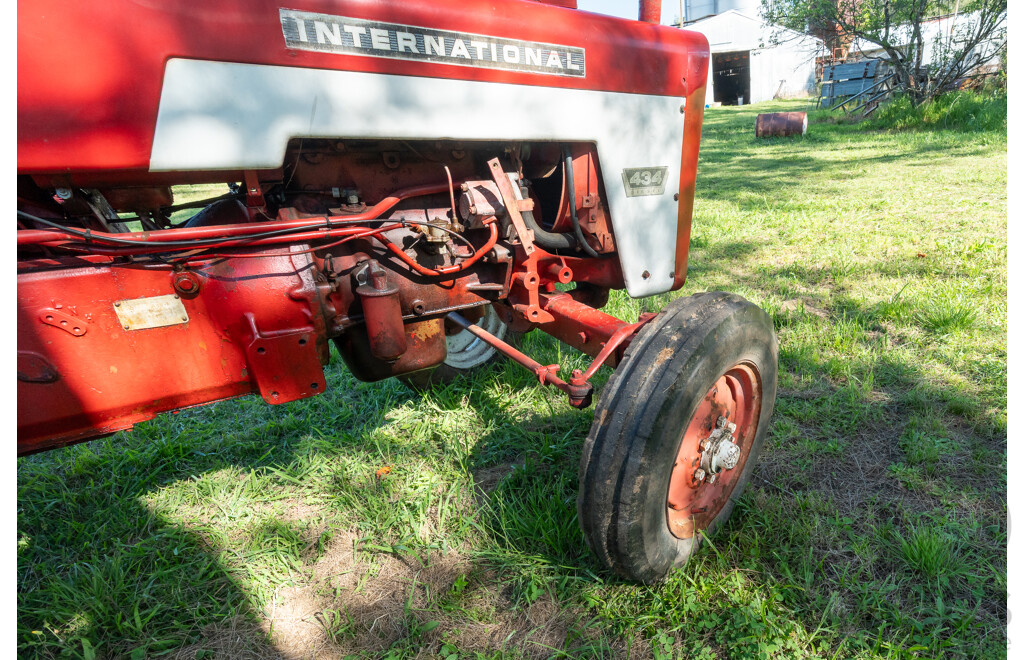1971Circa, Red International Harvester 434 2.5L 4-cyl Diesel Tractor