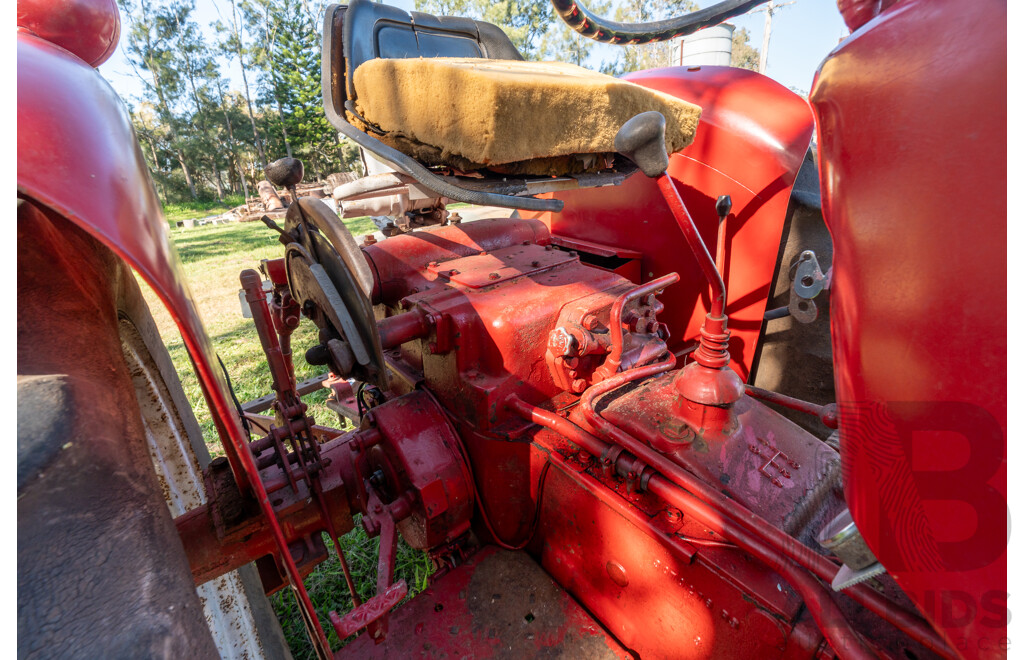 1971Circa, Red International Harvester 434 2.5L 4-cyl Diesel Tractor