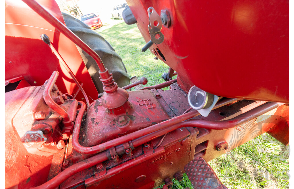 1971Circa, Red International Harvester 434 2.5L 4-cyl Diesel Tractor