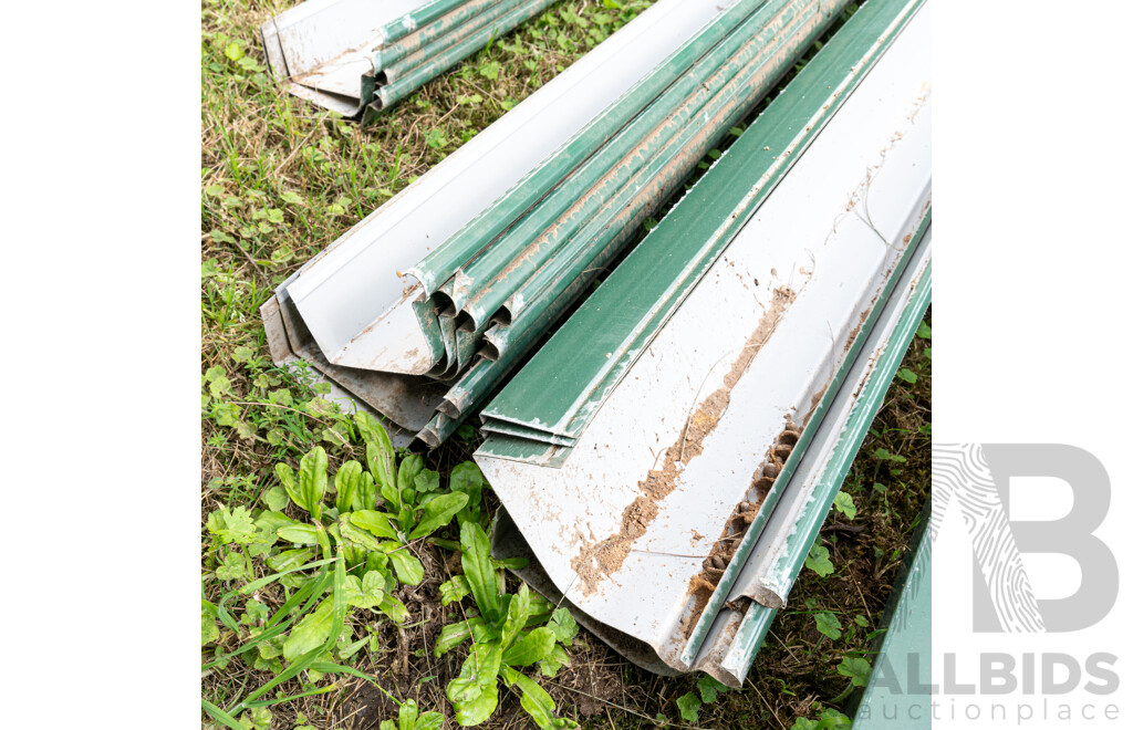 Quantity of Assorted Guttering & Downpipe ETC