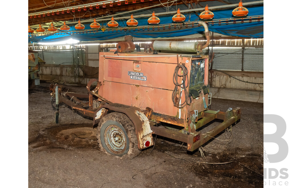 Lincoln Industrial Electric Welder on Trailer