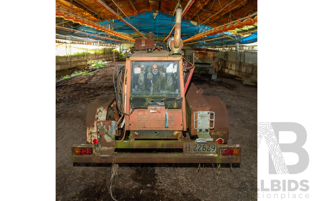 Lincoln Industrial Electric Welder on Trailer