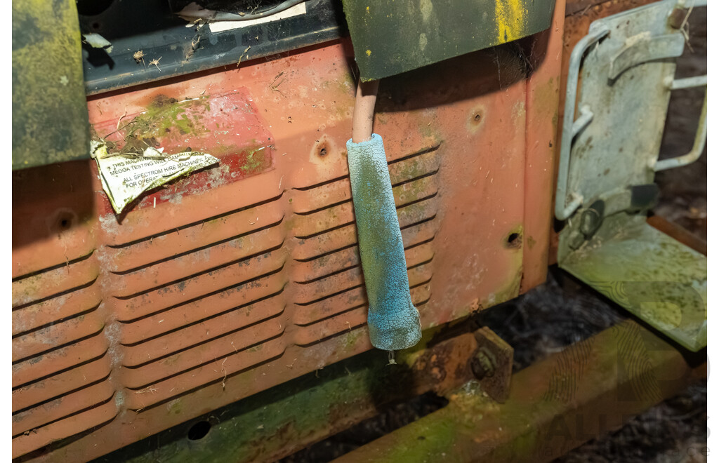 Lincoln Industrial Electric Welder on Trailer