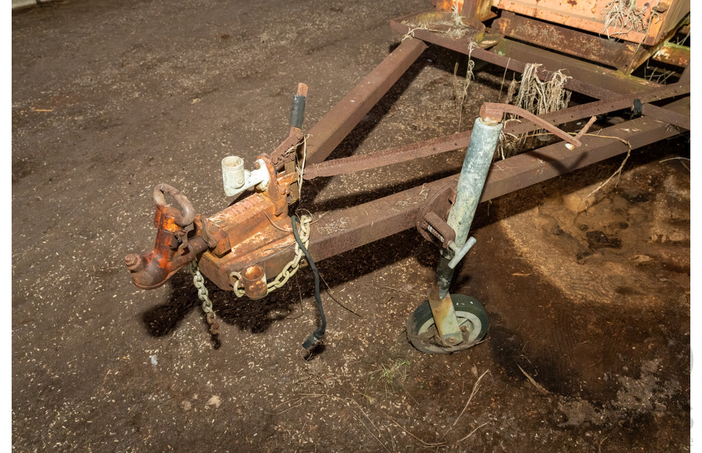 Lincoln Industrial Electric Welder on Trailer