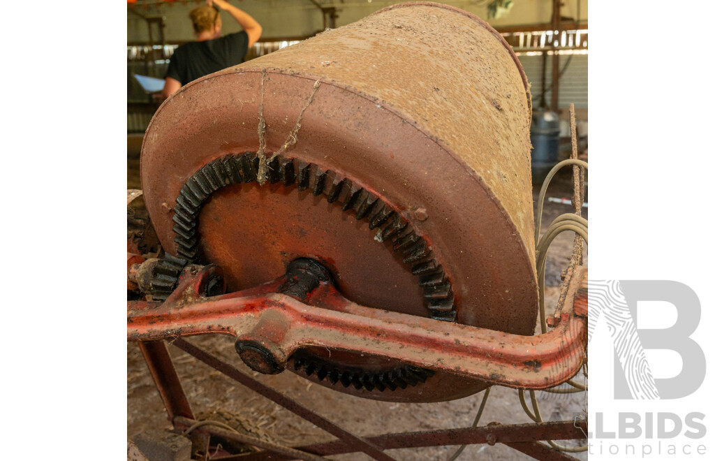 Port Implements Division Cement Mixer
