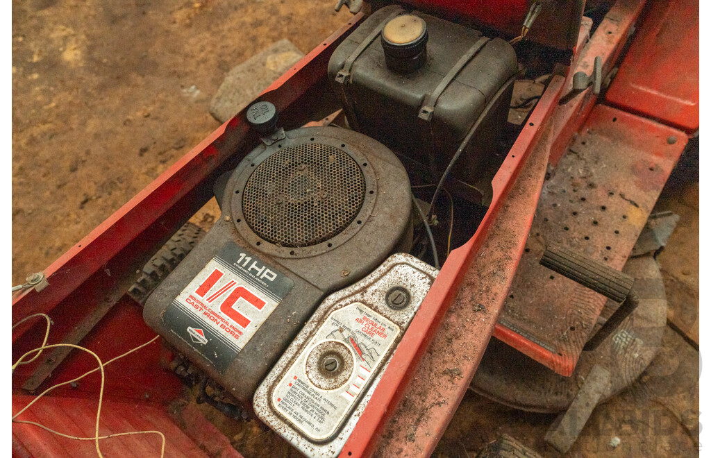 Victa 38 Inch Ride on Lawn Mower