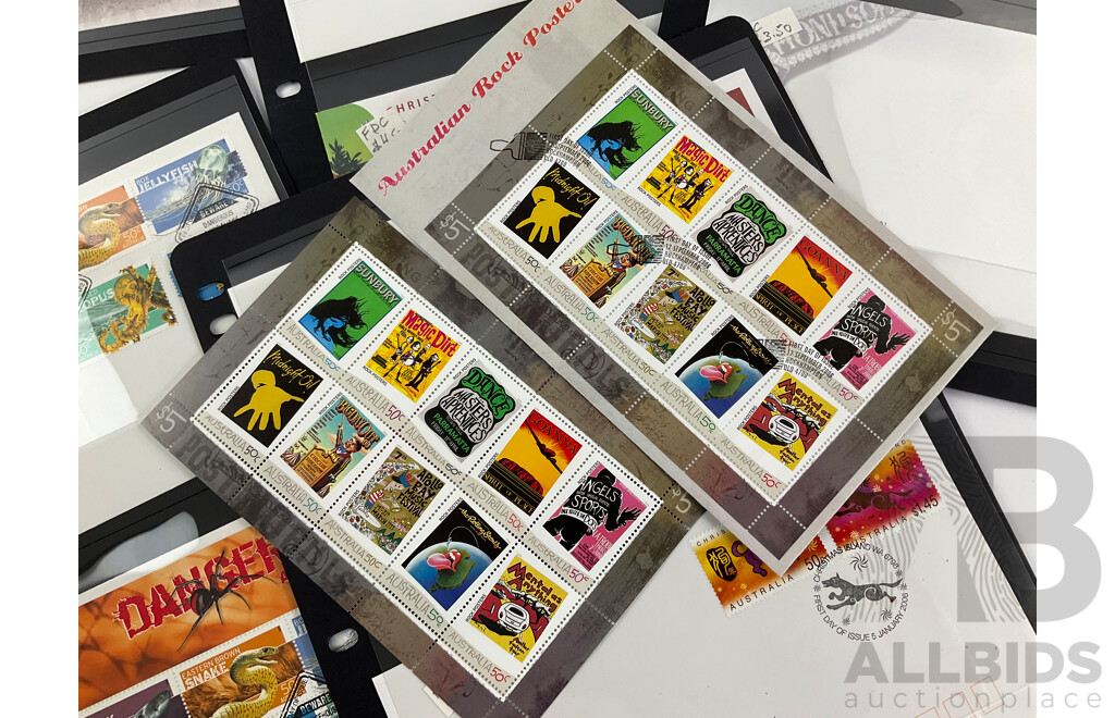 Australian 2006 Stamp Books, Mini Sheets, First Day Covers Including Collingwood Football Club, Australian Rock Posters, Year of the Dog, Wild Flowers, Commonwealth Games, Classic Cars, Cancer Zodiac Booklet, Soccer in Australia