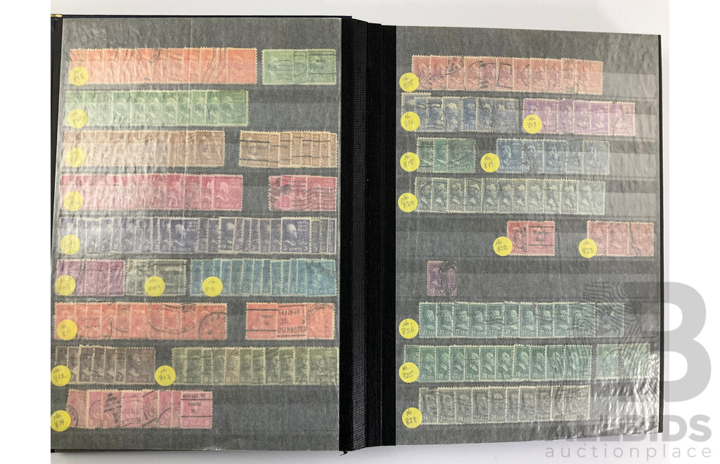 Album of USA Stamps Including Franklin, Roosevelt, Lincoln, Harding, Jackson, Overprints, Scott Catalogue Numbers Spanning 416 to 1439