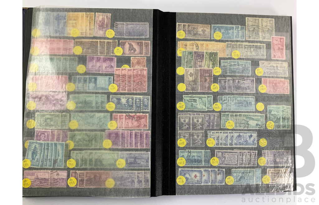 Album of USA Stamps Including Franklin, Roosevelt, Lincoln, Harding, Jackson, Overprints, Scott Catalogue Numbers Spanning 416 to 1439