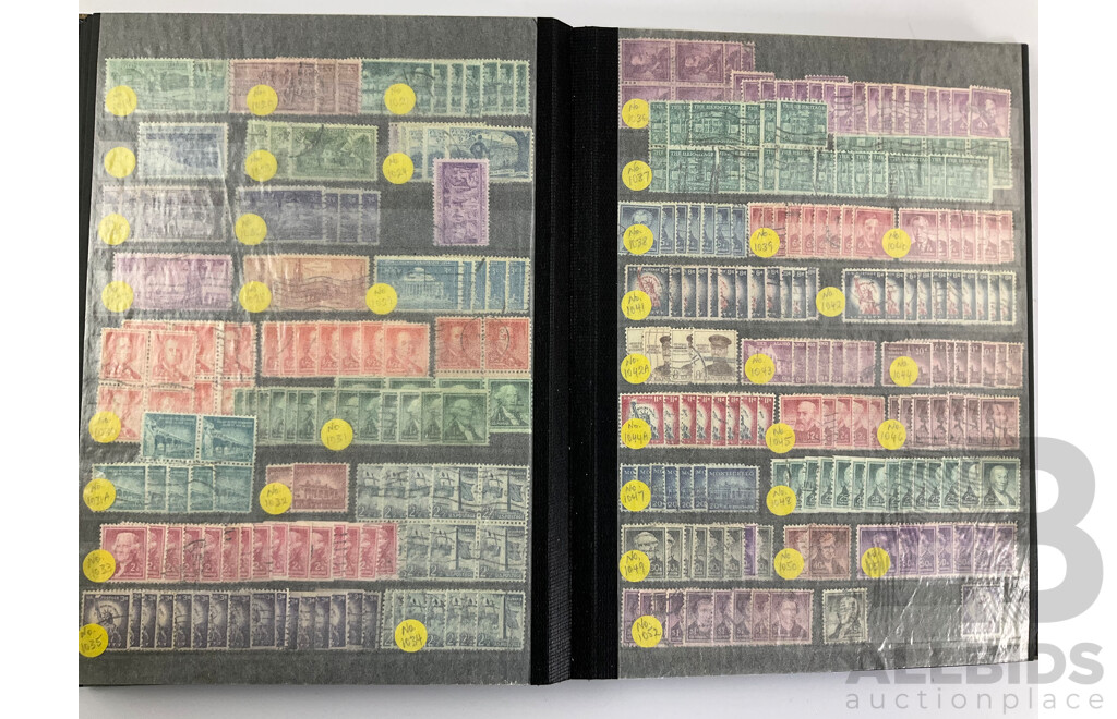 Album of USA Stamps Including Franklin, Roosevelt, Lincoln, Harding, Jackson, Overprints, Scott Catalogue Numbers Spanning 416 to 1439