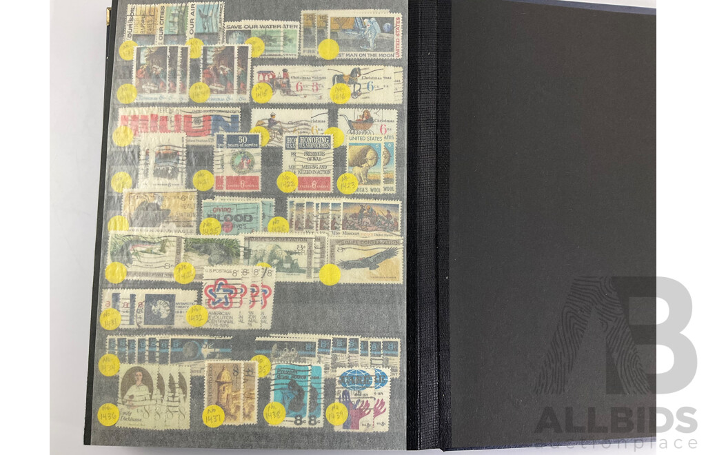 Album of USA Stamps Including Franklin, Roosevelt, Lincoln, Harding, Jackson, Overprints, Scott Catalogue Numbers Spanning 416 to 1439