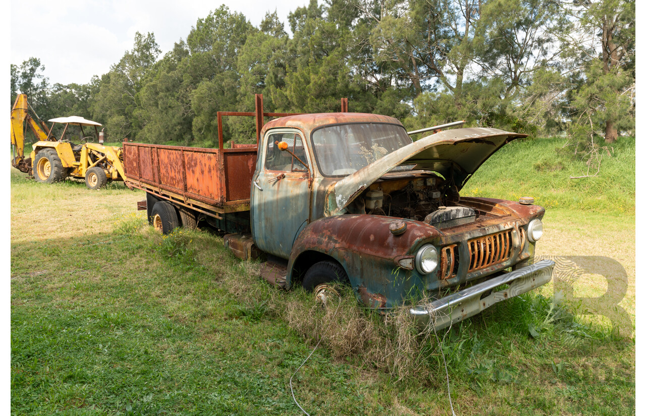 Circa 1970 Bedford TJ J3 Truck 2d Cab Chassis 350ci V8 5.7L
