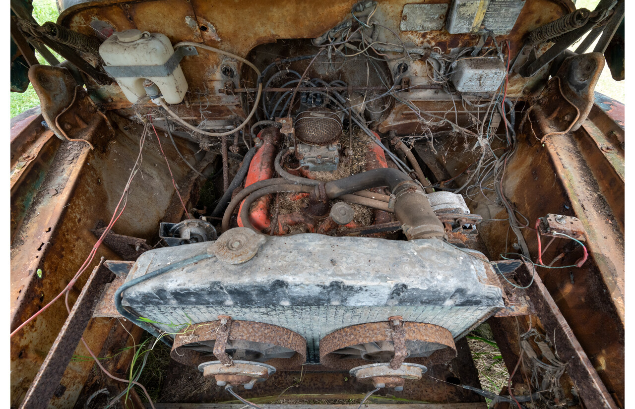 Circa 1970 Bedford TJ J3 Truck 2d Cab Chassis 350ci V8 5.7L