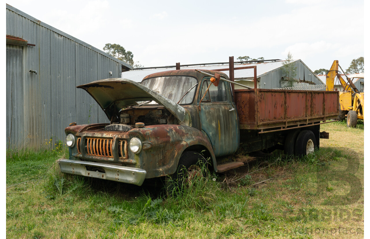 Circa 1970 Bedford TJ J3 Truck 2d Cab Chassis 350ci V8 5.7L